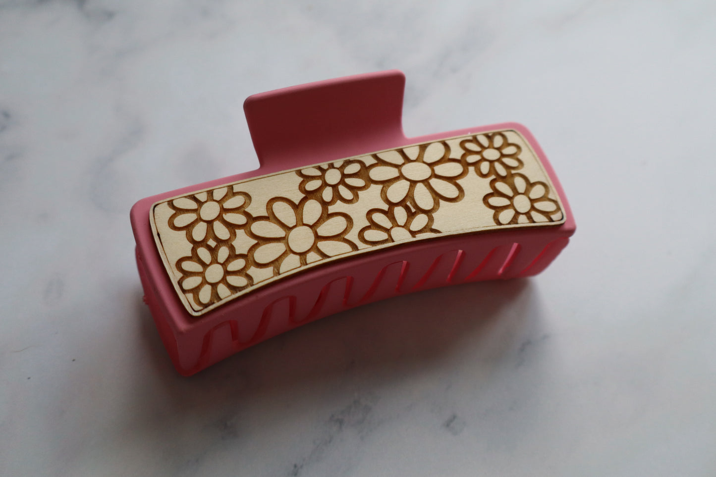 Daisy Outline Large Claw Clip